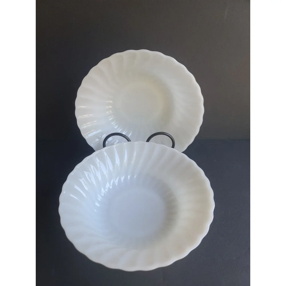 Set of‎ 2 Anchor Hocking Milk Glass Swirl Bowls White Scalloped 8.5